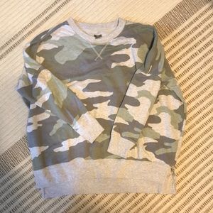 Aerie hometown sweatshirt camo - size M